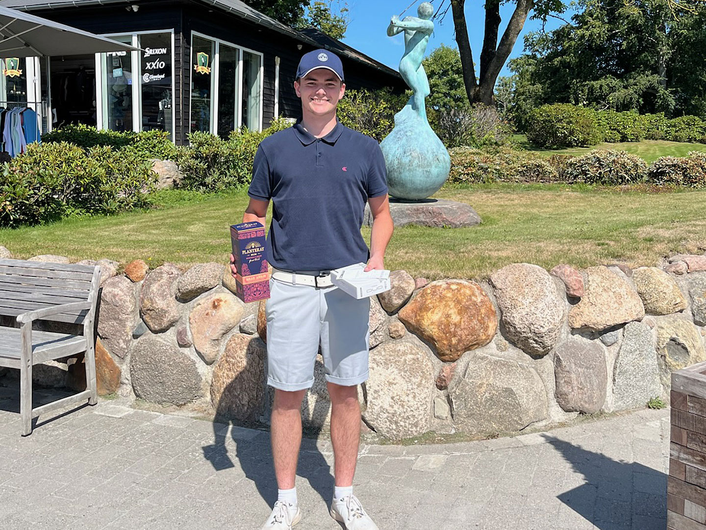 hole-in-one-marcus-j-1440x1080 Hole in One 2026 - Lena Fuxborg
